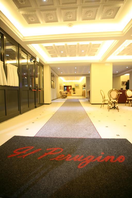 Hotel Il Perugino Корчано Экстерьер фото
